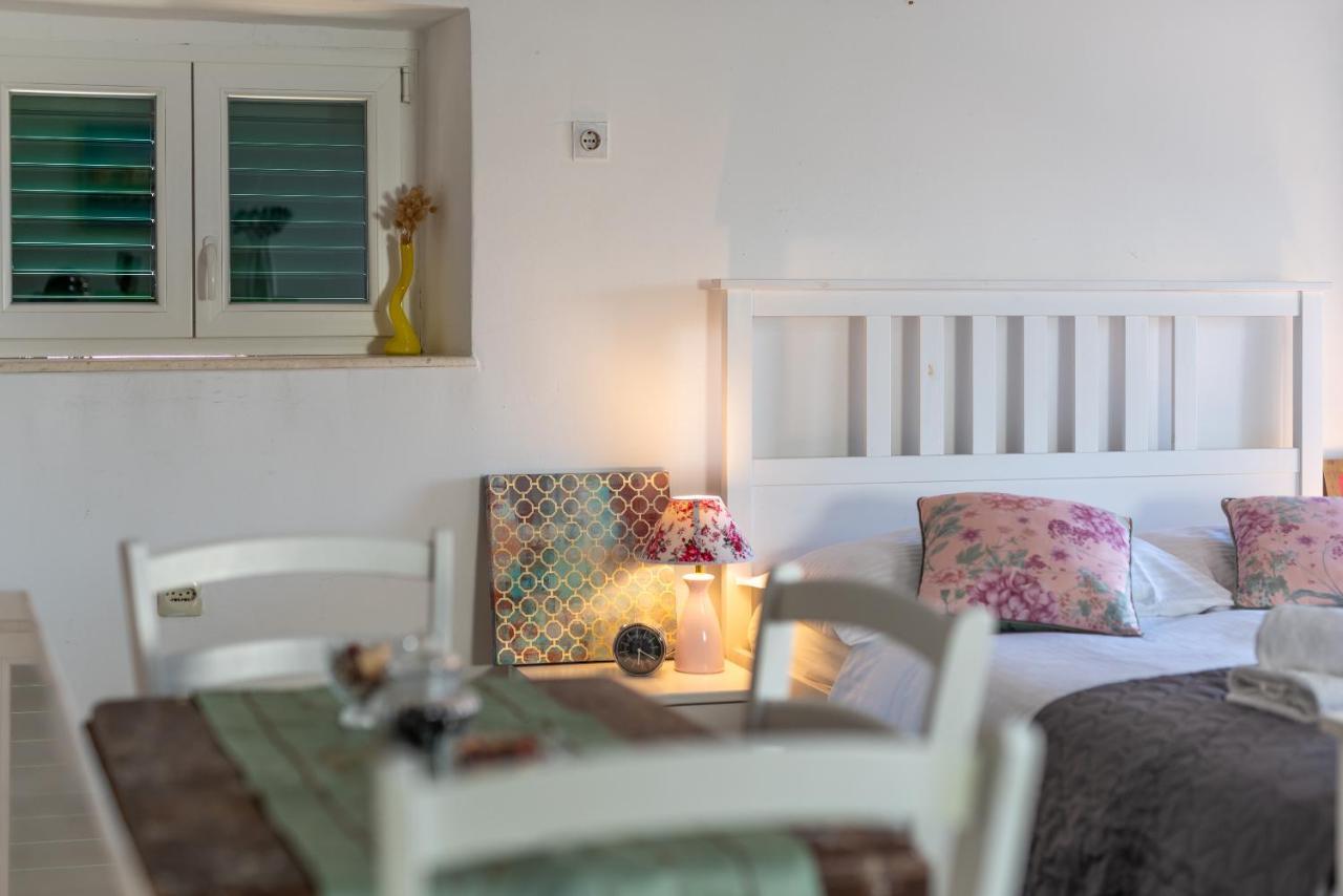 Apartment Ana Trogir Exterior photo