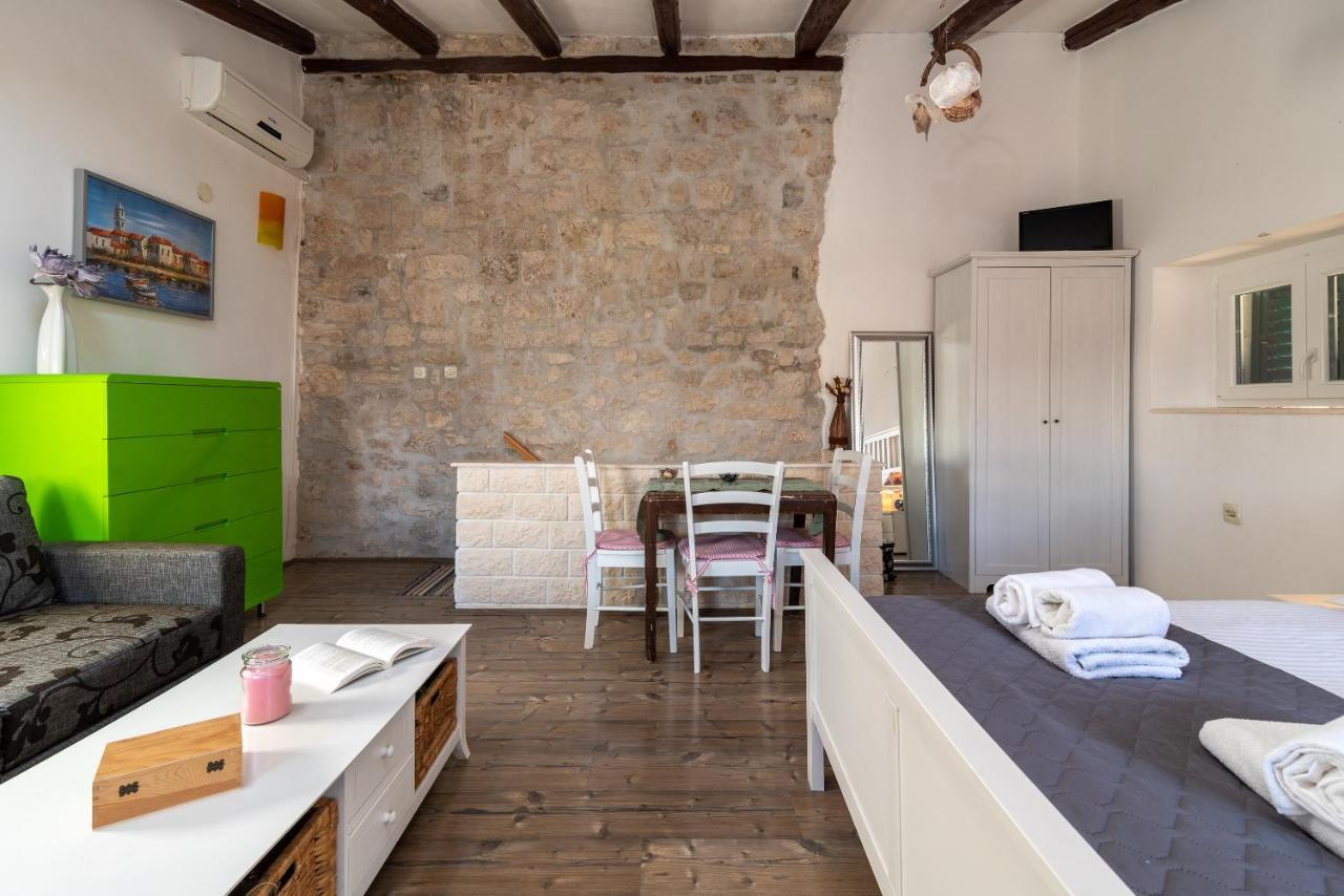 Apartment Ana Trogir Exterior photo